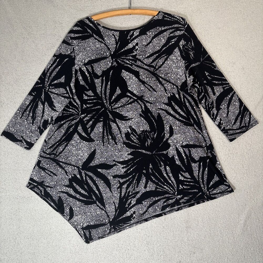 Clara Sun Woo Black & White Floral Asymmetric Tunic - Picture 11 of 15